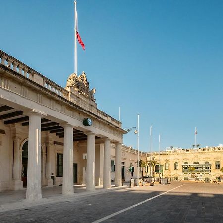 Valletta Main Street Apartment Deluxe Eksteriør billede