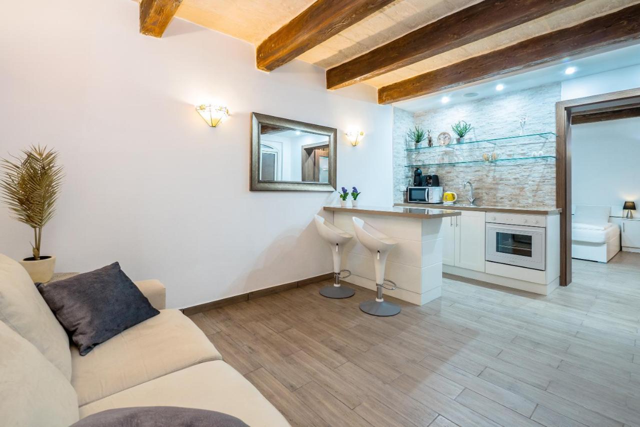 Valletta Main Street Apartment Deluxe Eksteriør billede