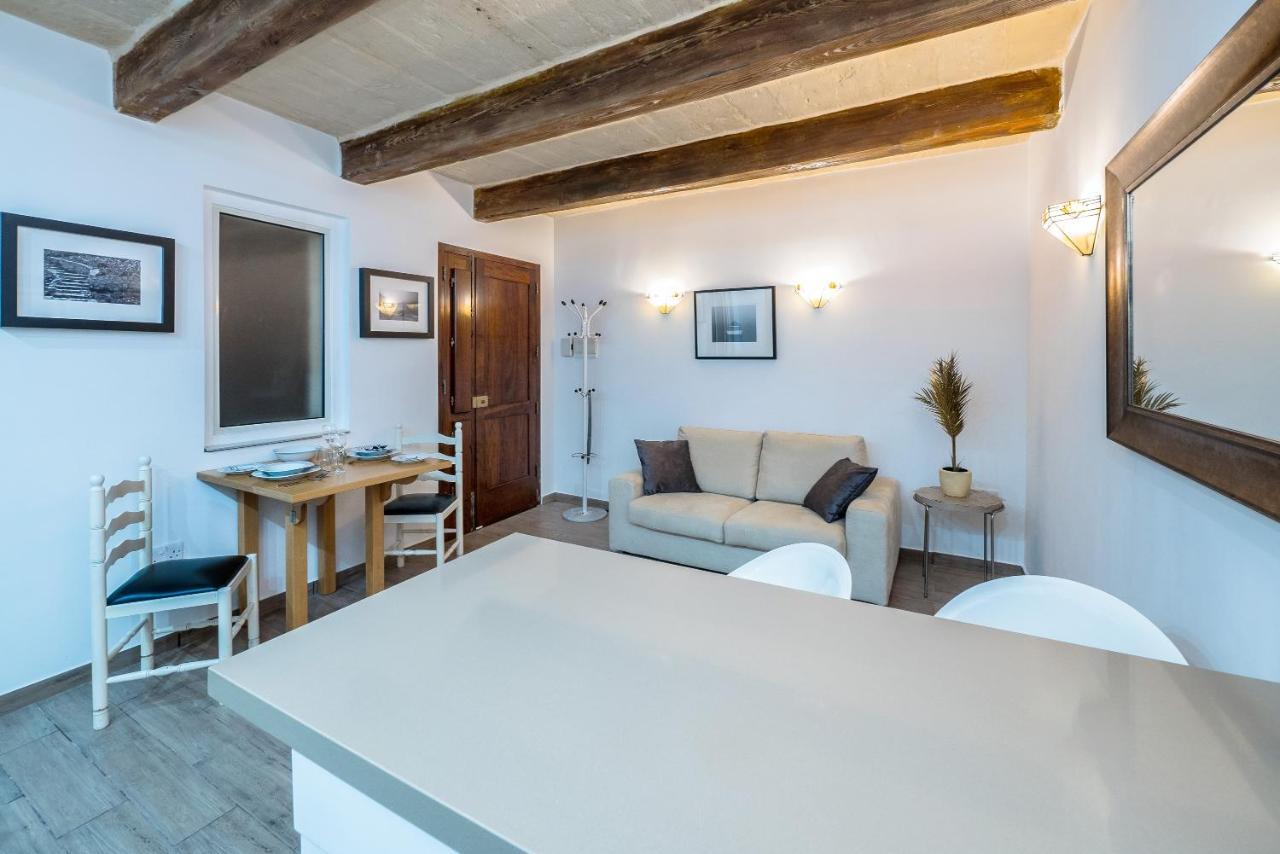 Valletta Main Street Apartment Deluxe Eksteriør billede