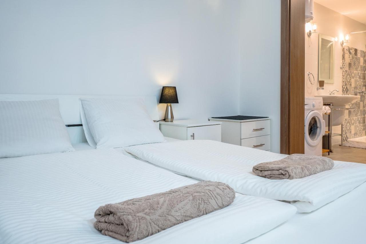 Valletta Main Street Apartment Deluxe Eksteriør billede