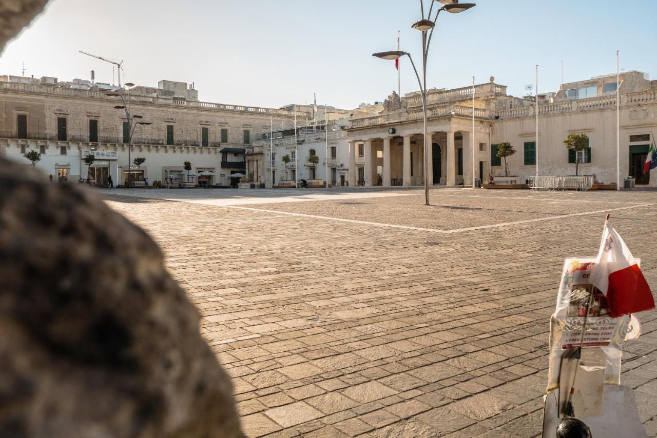Valletta Main Street Apartment Deluxe Eksteriør billede